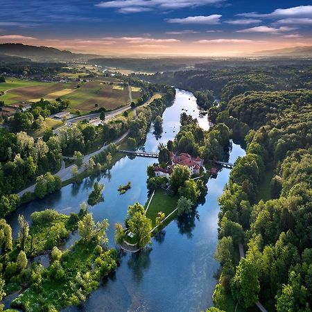 Hotel Grad Otocec - Relais Chateaux 외부 사진