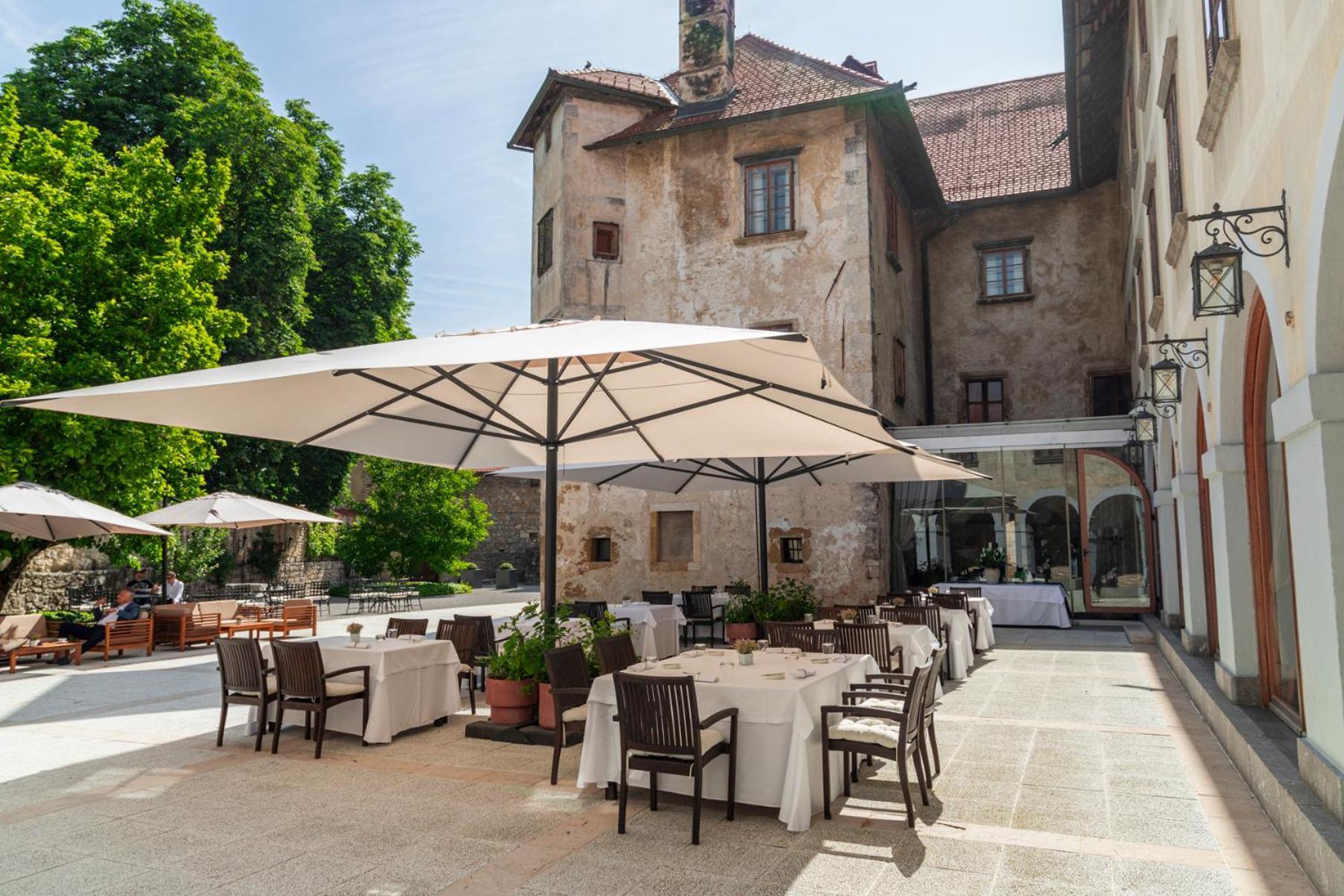 Hotel Grad Otocec - Relais Chateaux 외부 사진