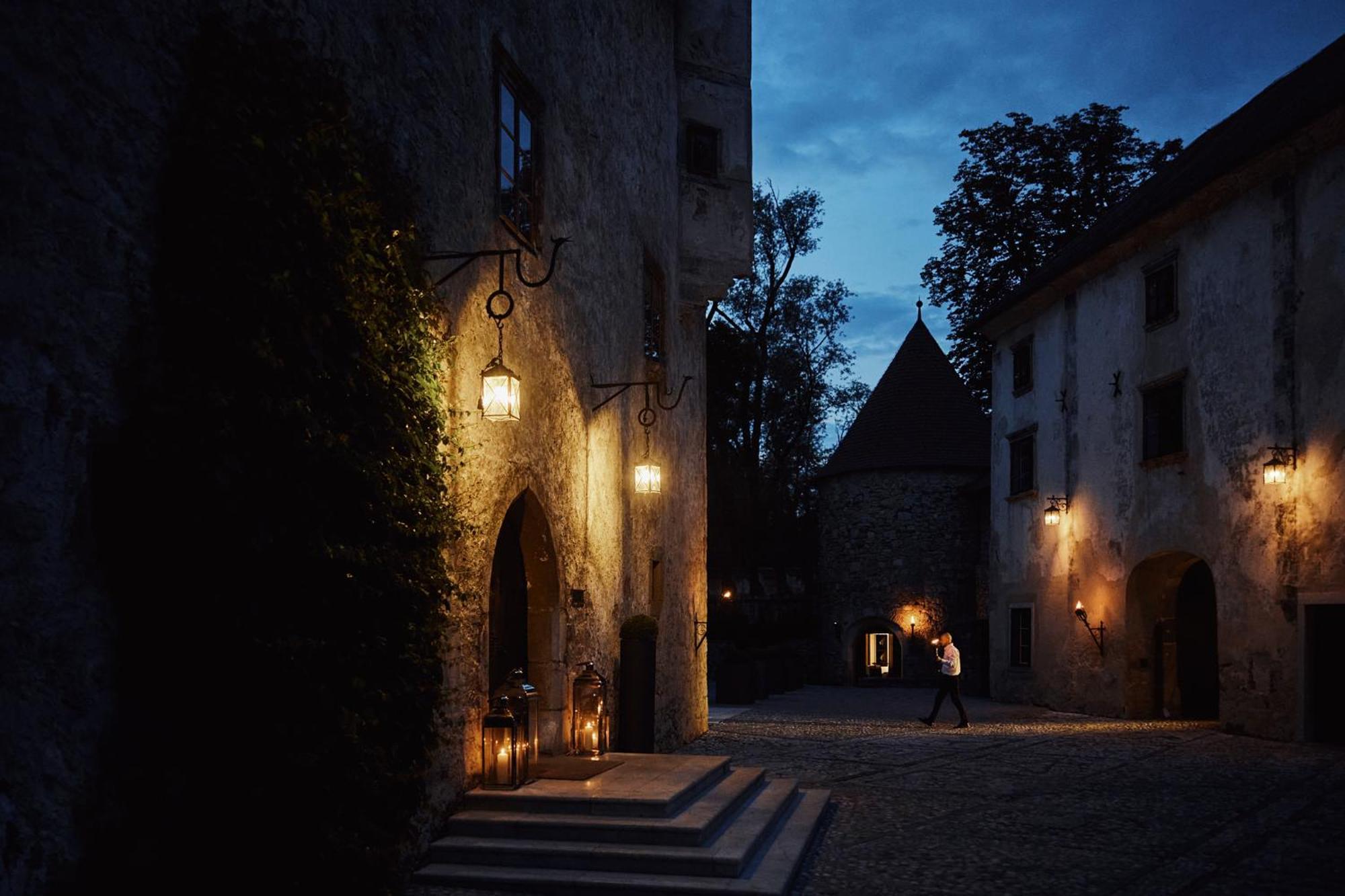Hotel Grad Otocec - Relais Chateaux 외부 사진