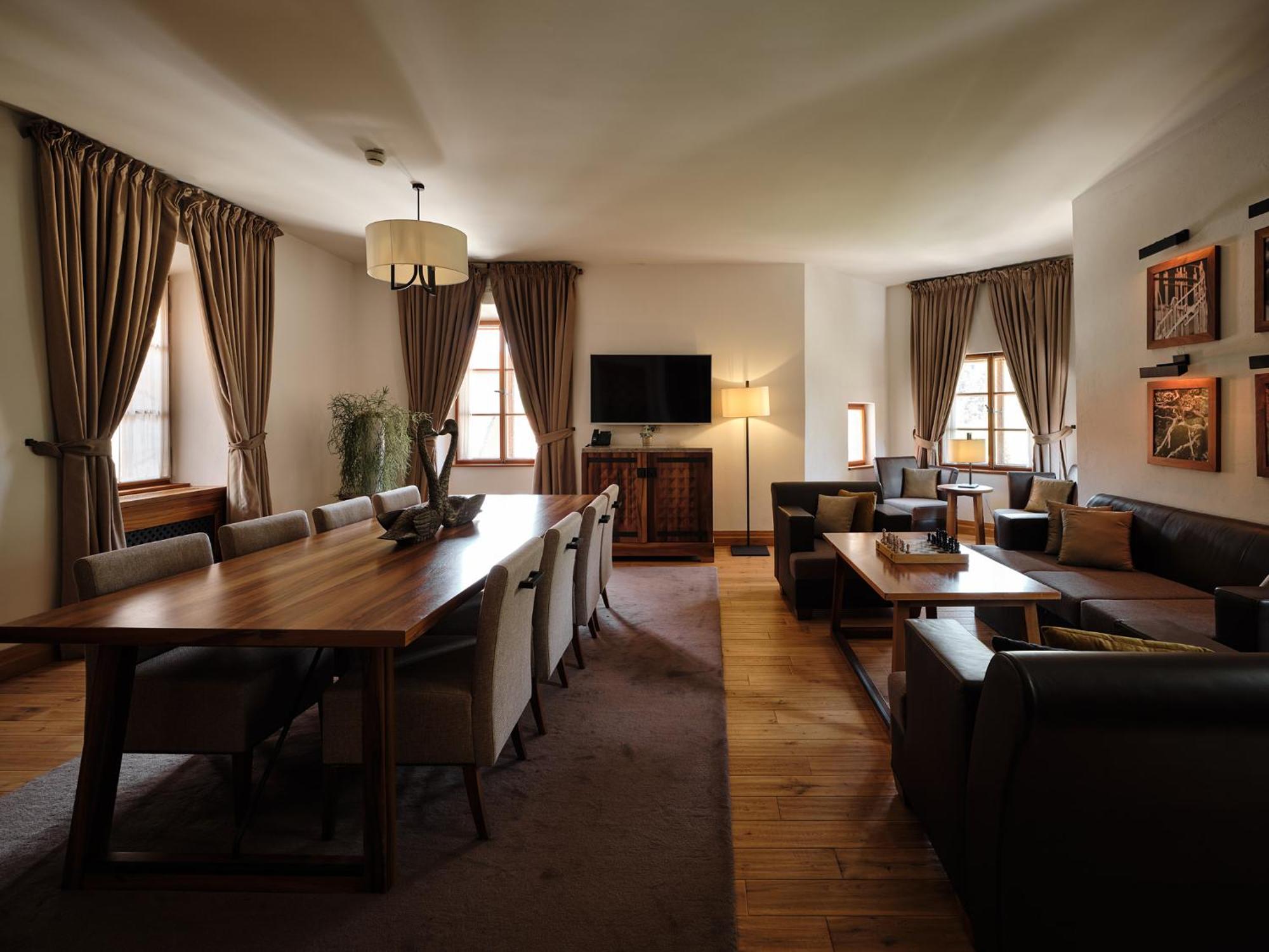Hotel Grad Otocec - Relais Chateaux 객실 사진