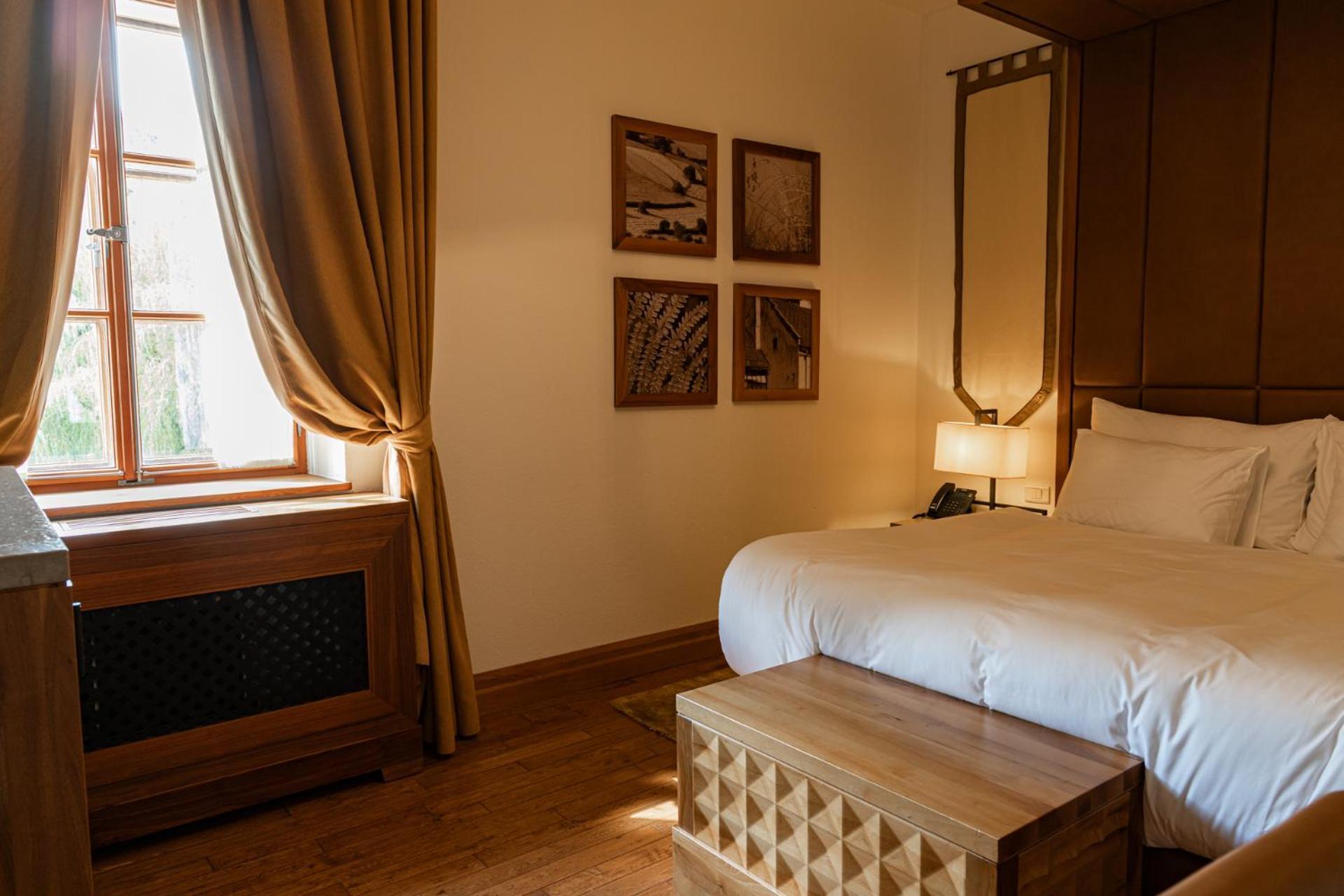Hotel Grad Otocec - Relais Chateaux 객실 사진