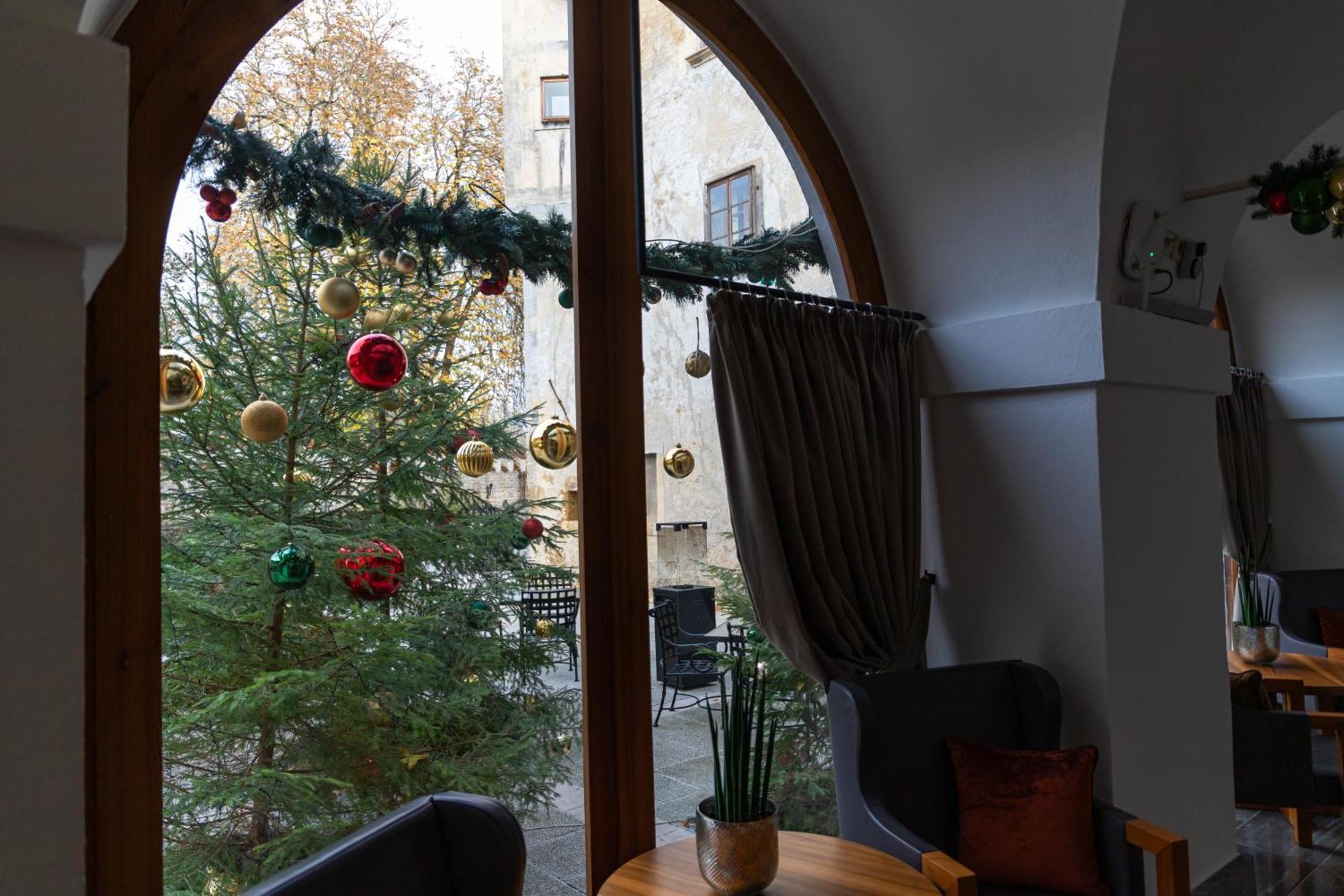 Hotel Grad Otocec - Relais Chateaux 객실 사진
